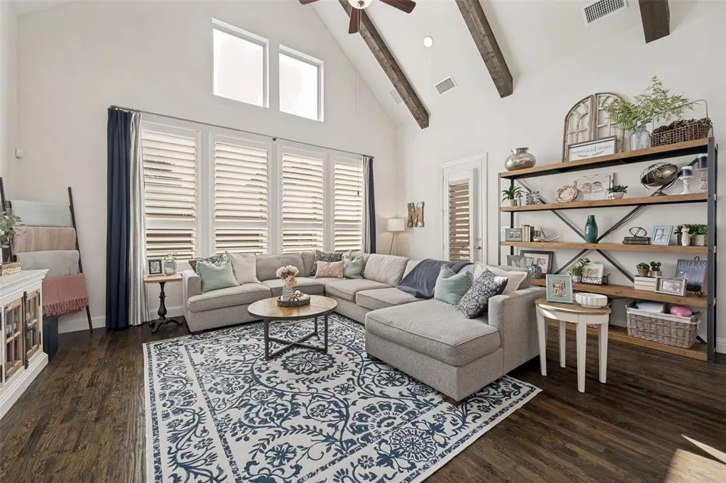 2144 Nassau Drive