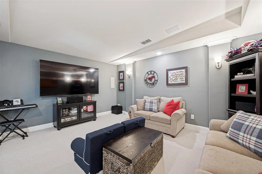 2144 Nassau Drive