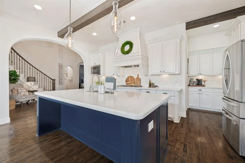 2144 Nassau Drive