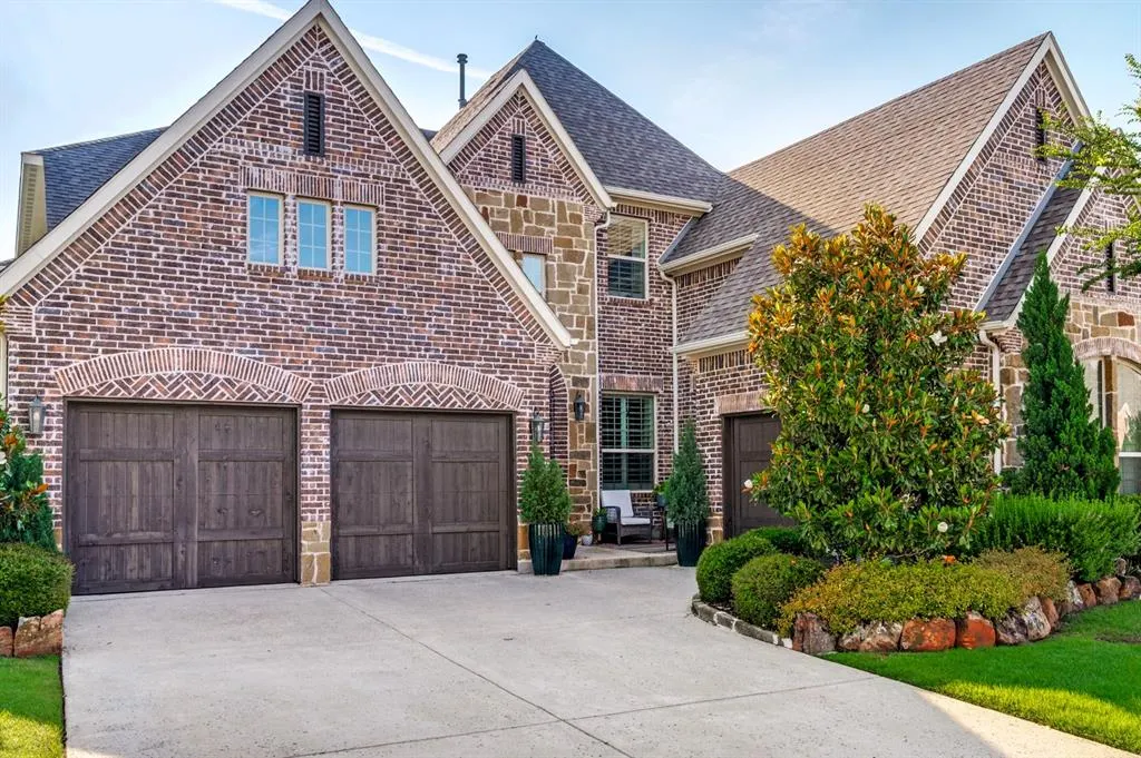 2144 Nassau Drive