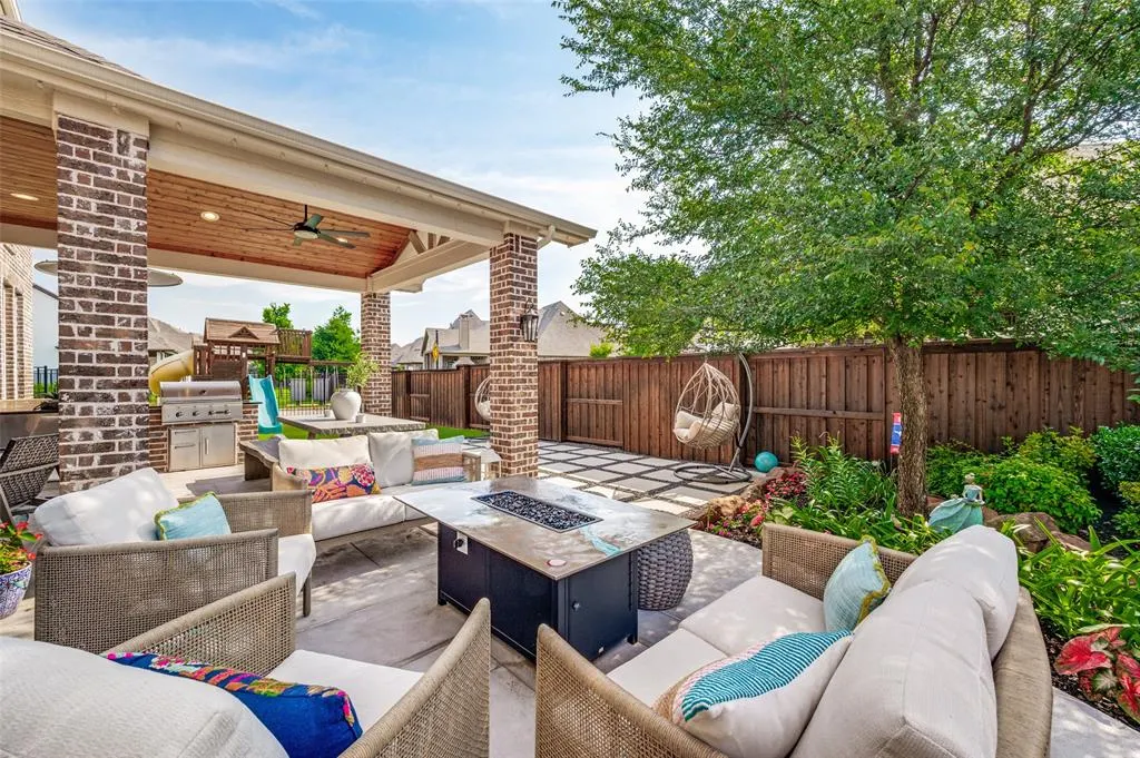 2144 Nassau Drive
