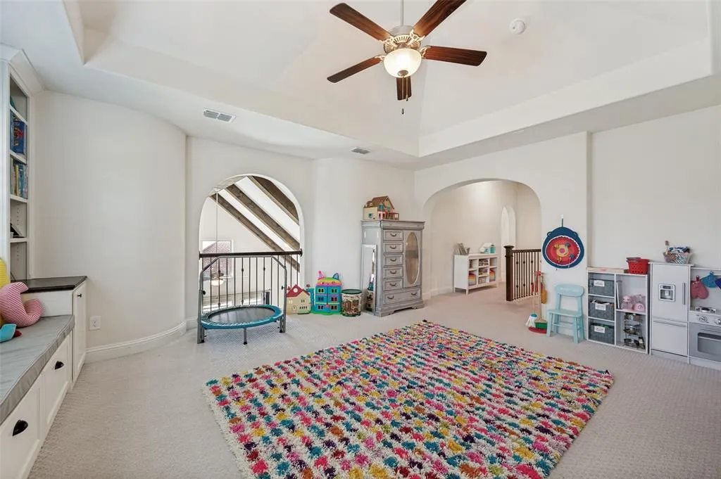 2144 Nassau Drive