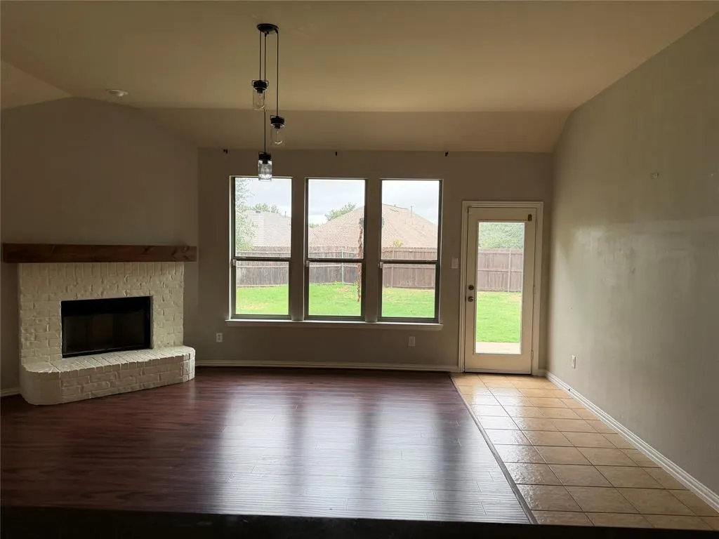 1716 Lake Wood Trail