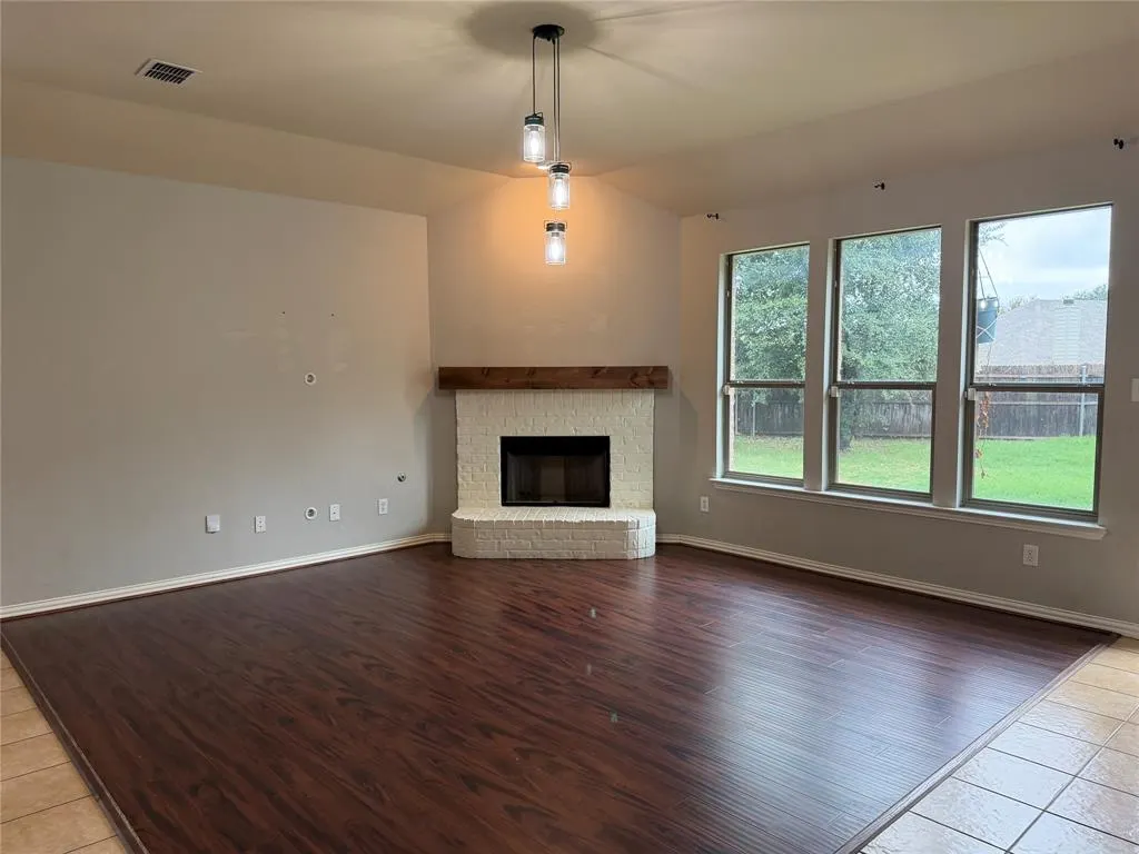 1716 Lake Wood Trail