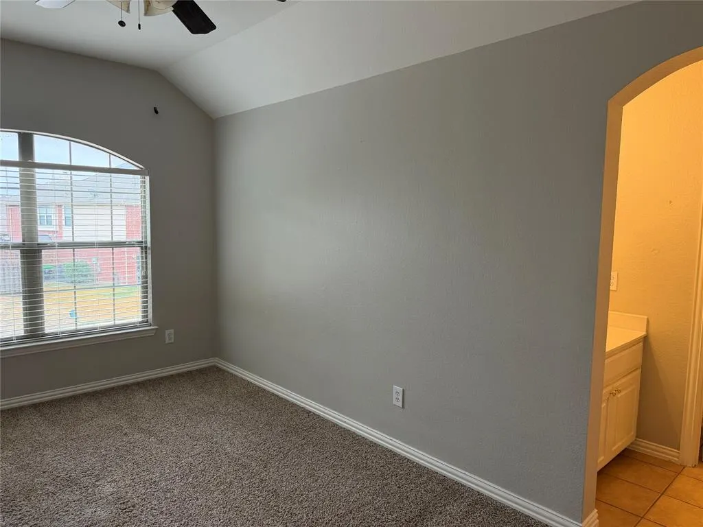 1716 Lake Wood Trail
