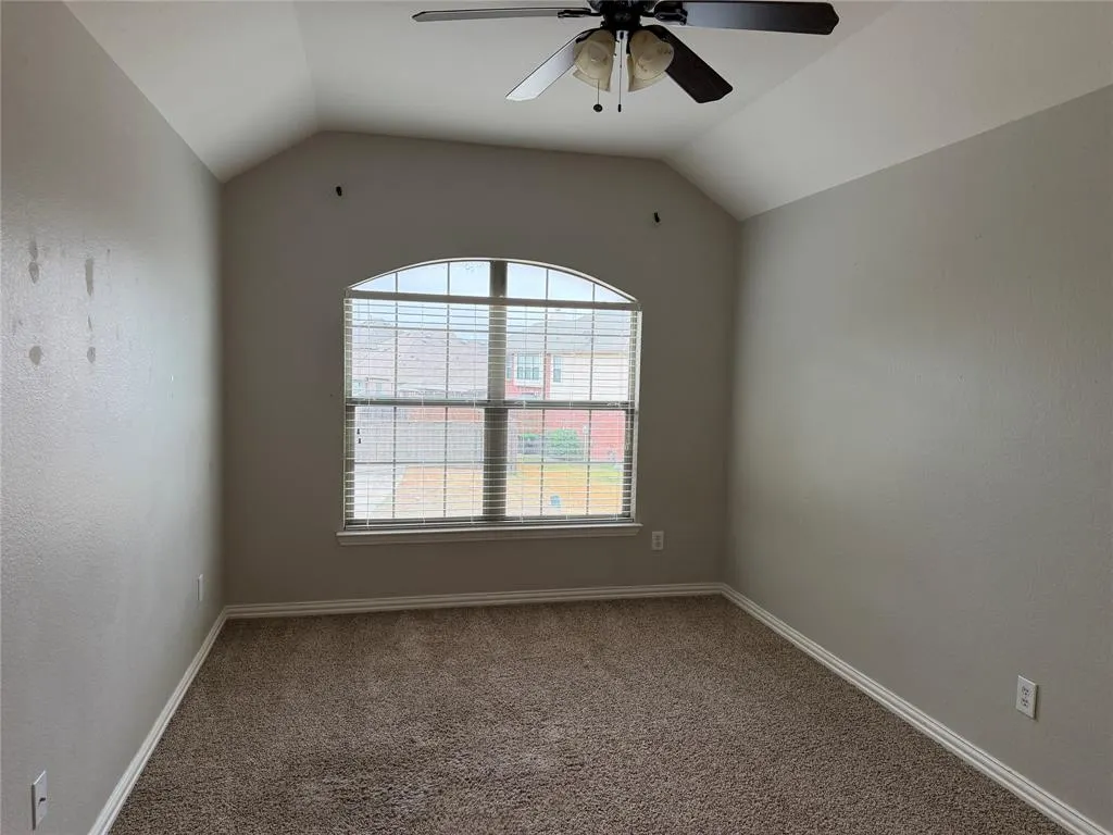 1716 Lake Wood Trail