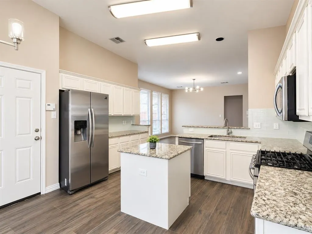 11701 Amber Valley Drive