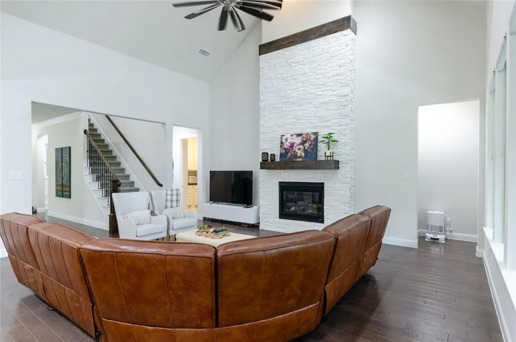 6817 Golf Club Drive