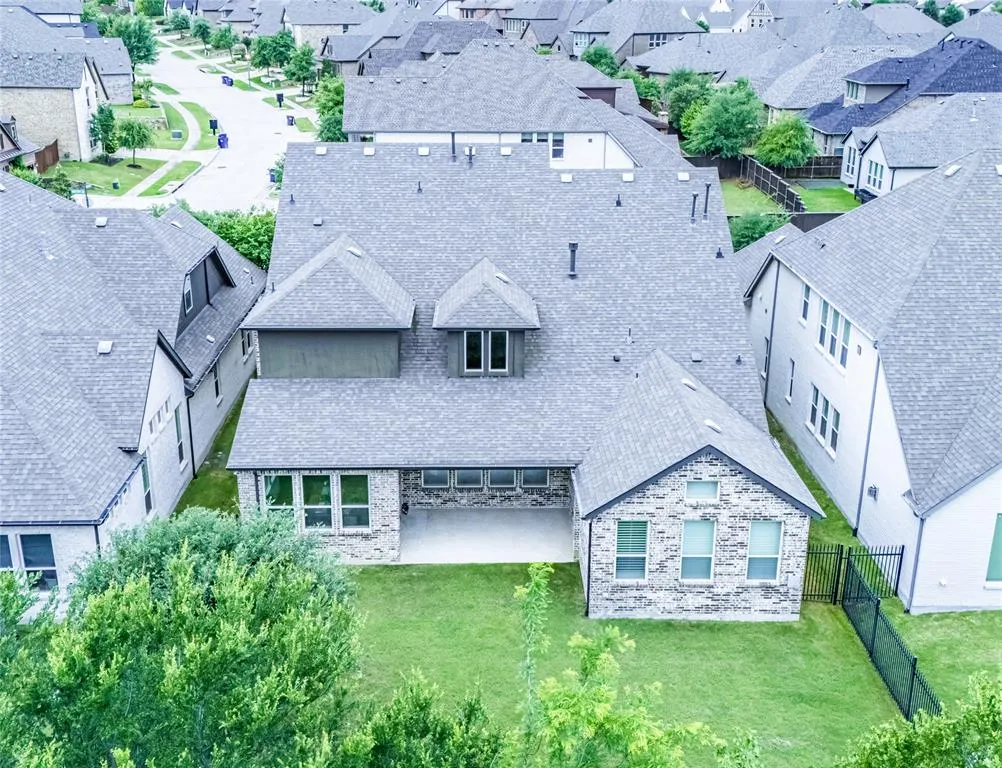 6817 Golf Club Drive