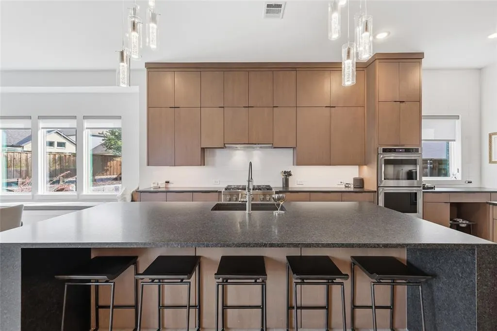 3541 Cedar Cottage Circle