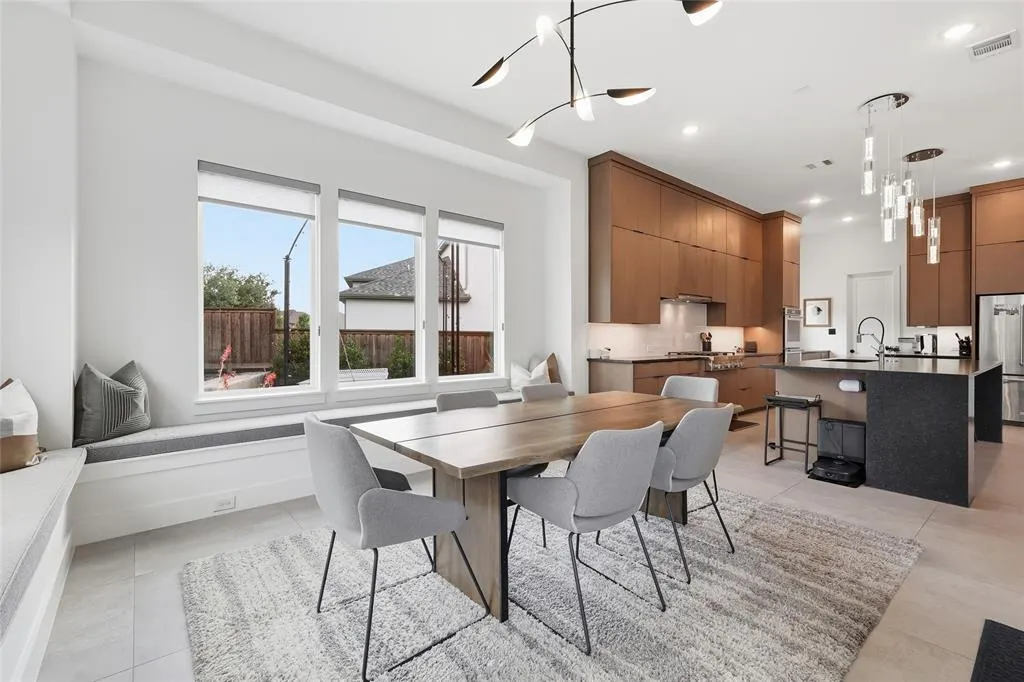 3541 Cedar Cottage Circle