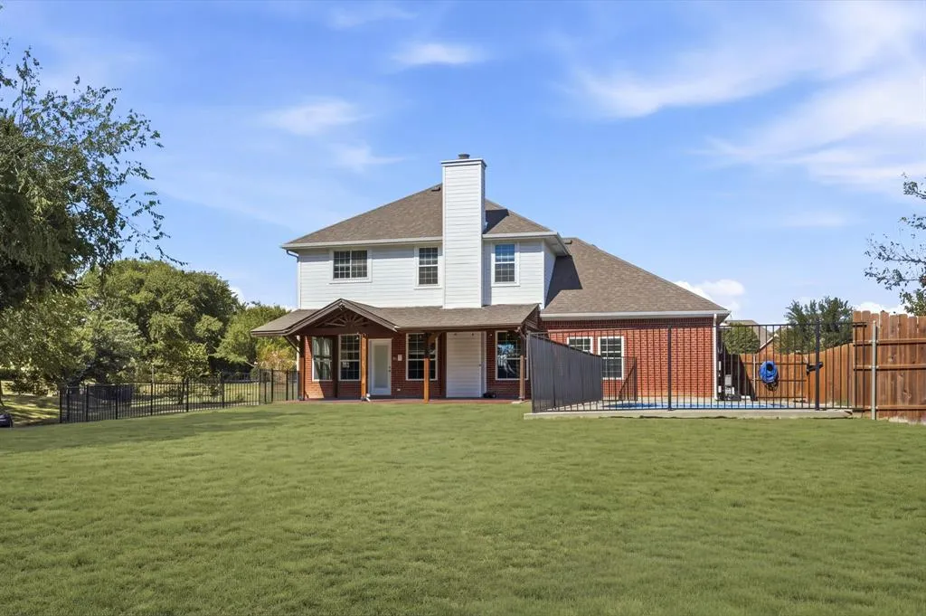 1915 Thornberry Drive