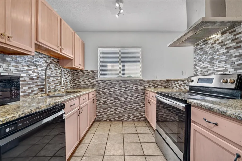 630 Valley View Drive