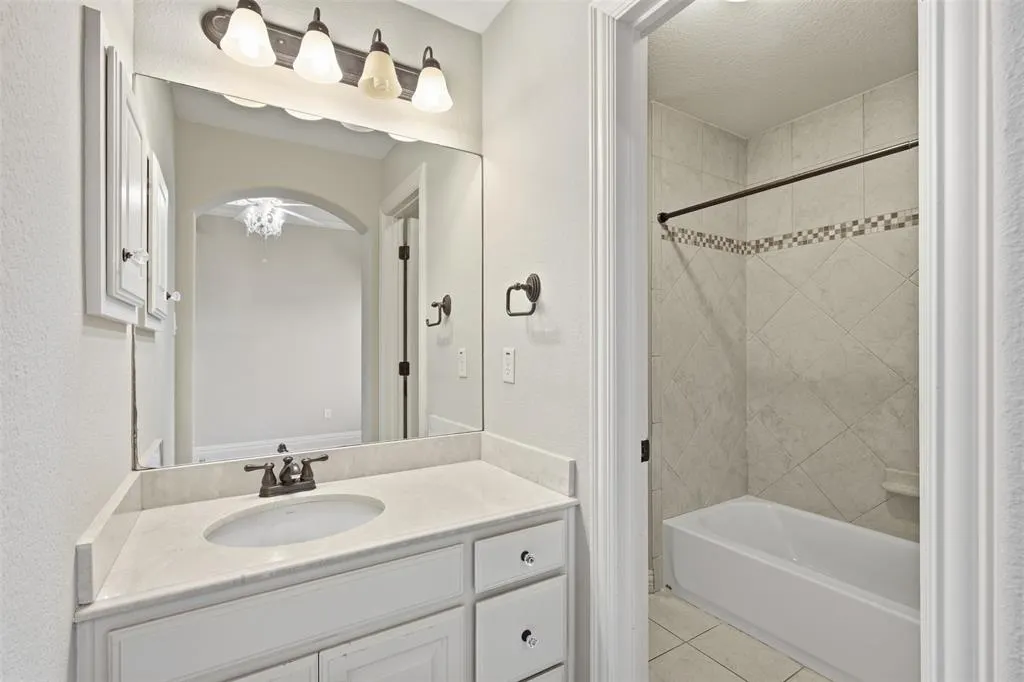 4012 Glenhurst Lane