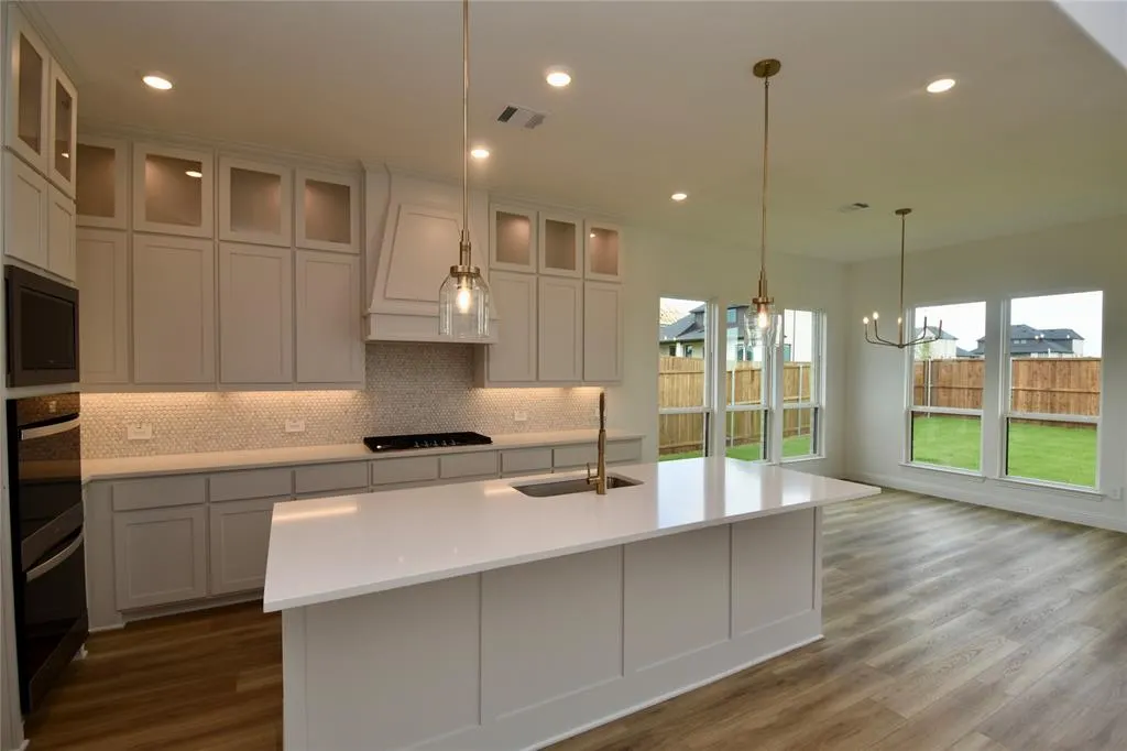 4001 CECILO Drive