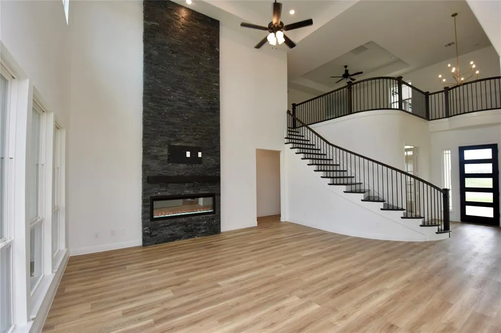 4001 CECILO Drive