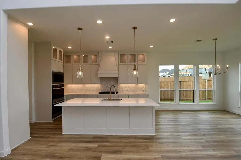 4001 CECILO Drive