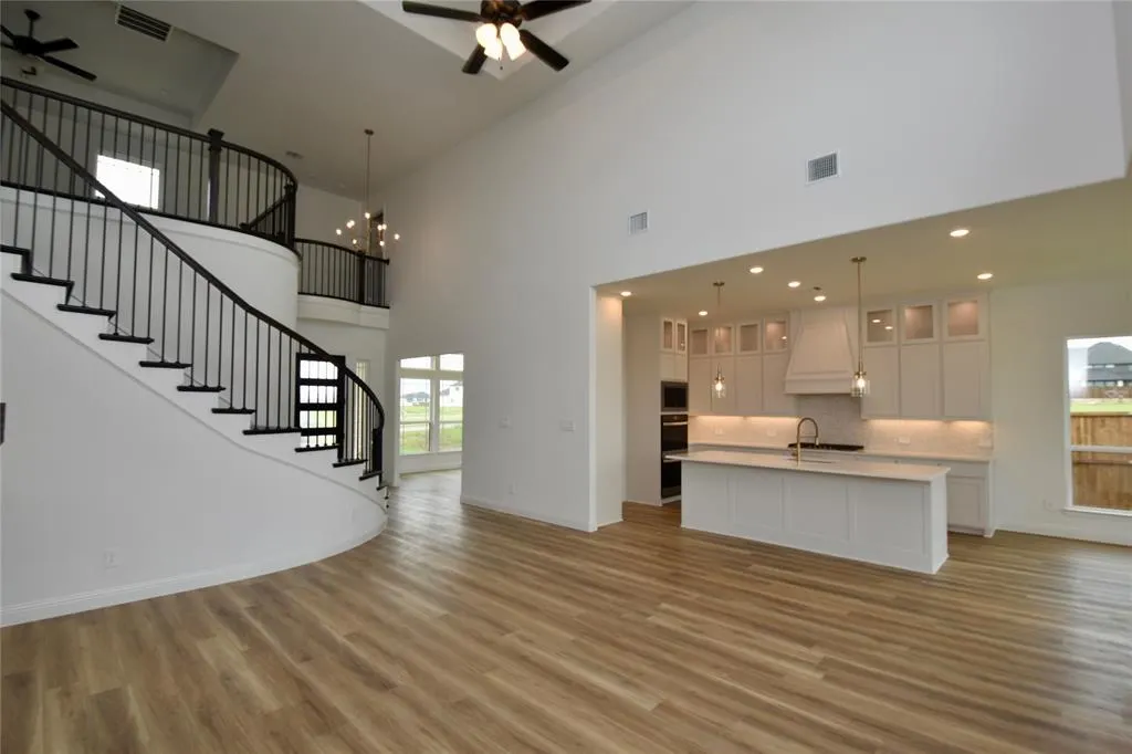 4001 CECILO Drive