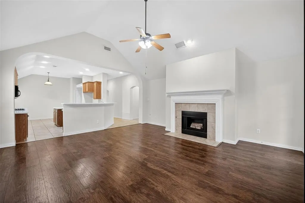 2408 Barranca Way