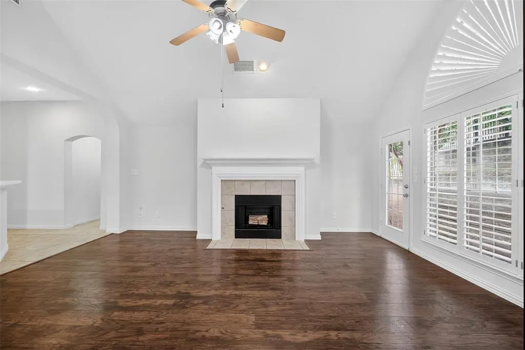 2408 Barranca Way