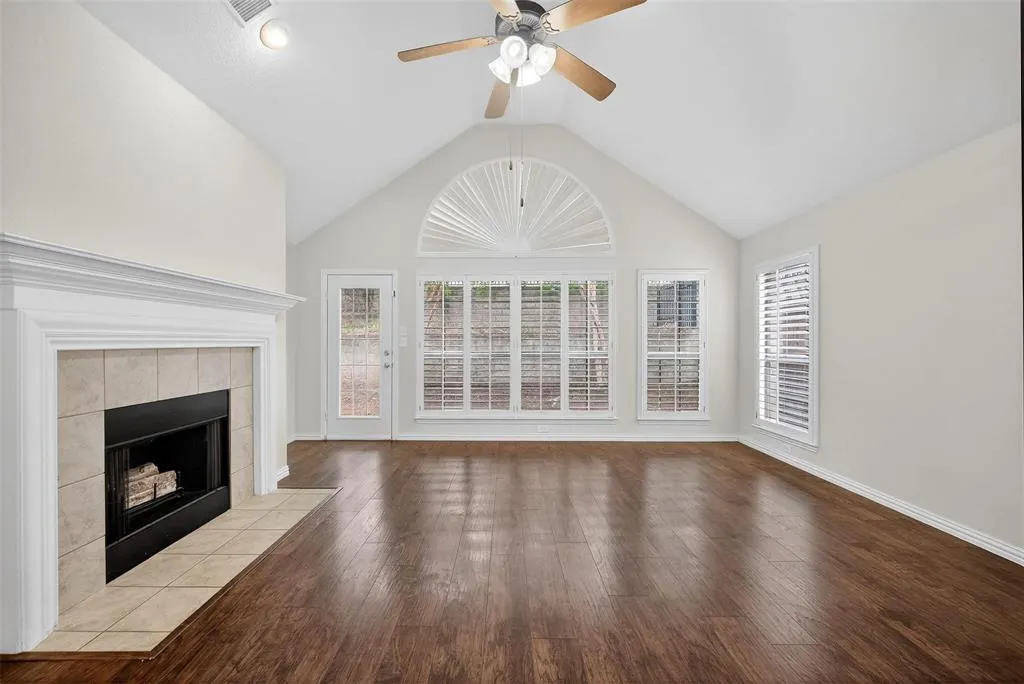 2408 Barranca Way