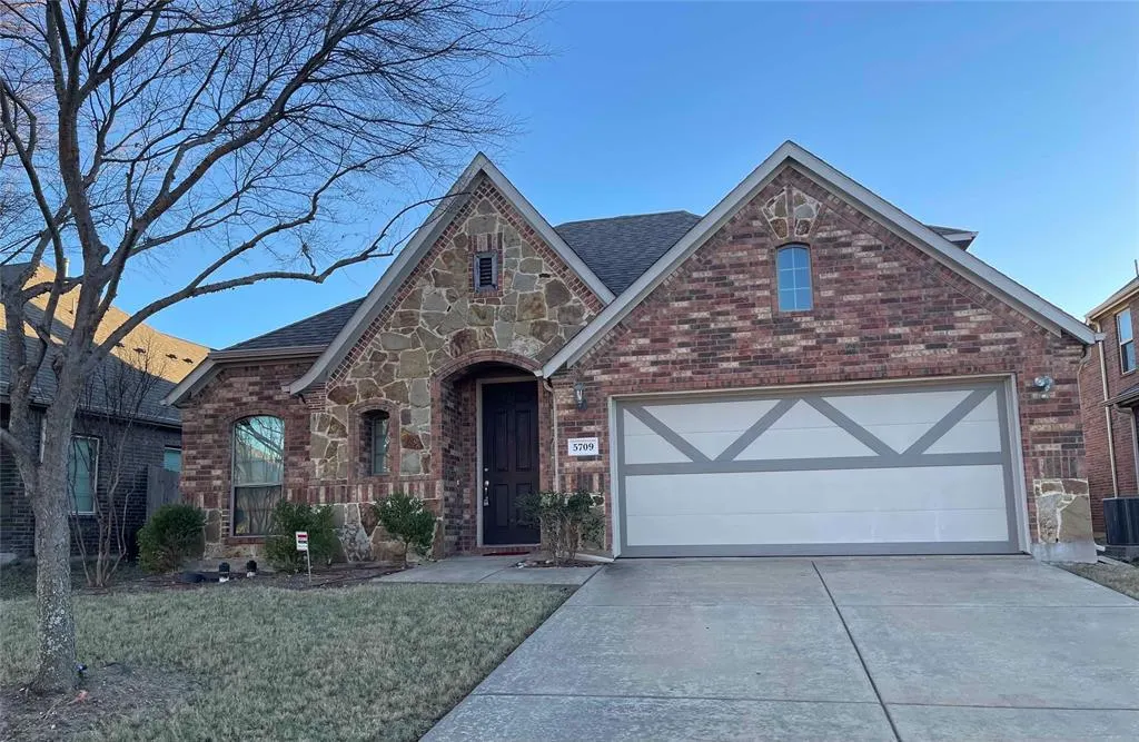 5709 Centeridge Lane