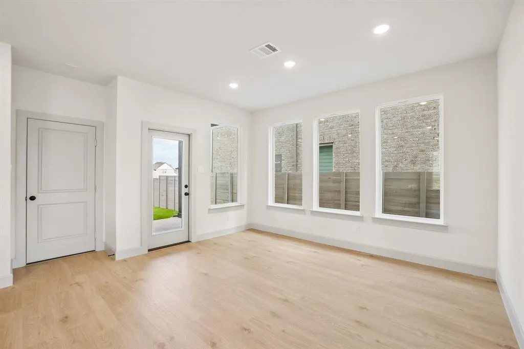 4816 Tenkara Lane