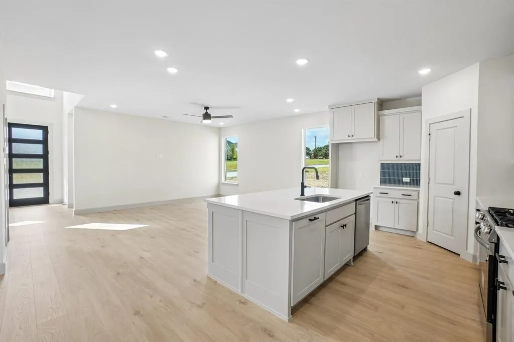 4816 Tenkara Lane