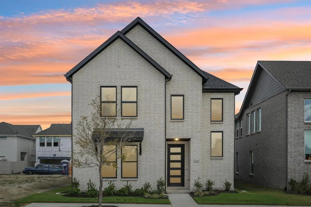 4816 Tenkara Lane