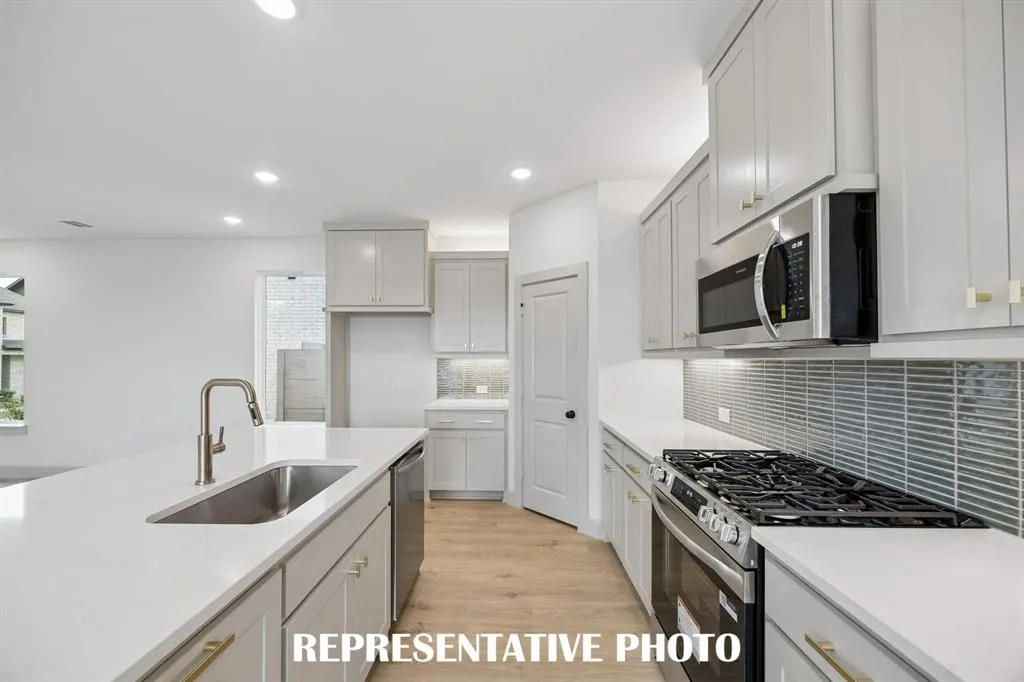 4816 Tenkara Lane