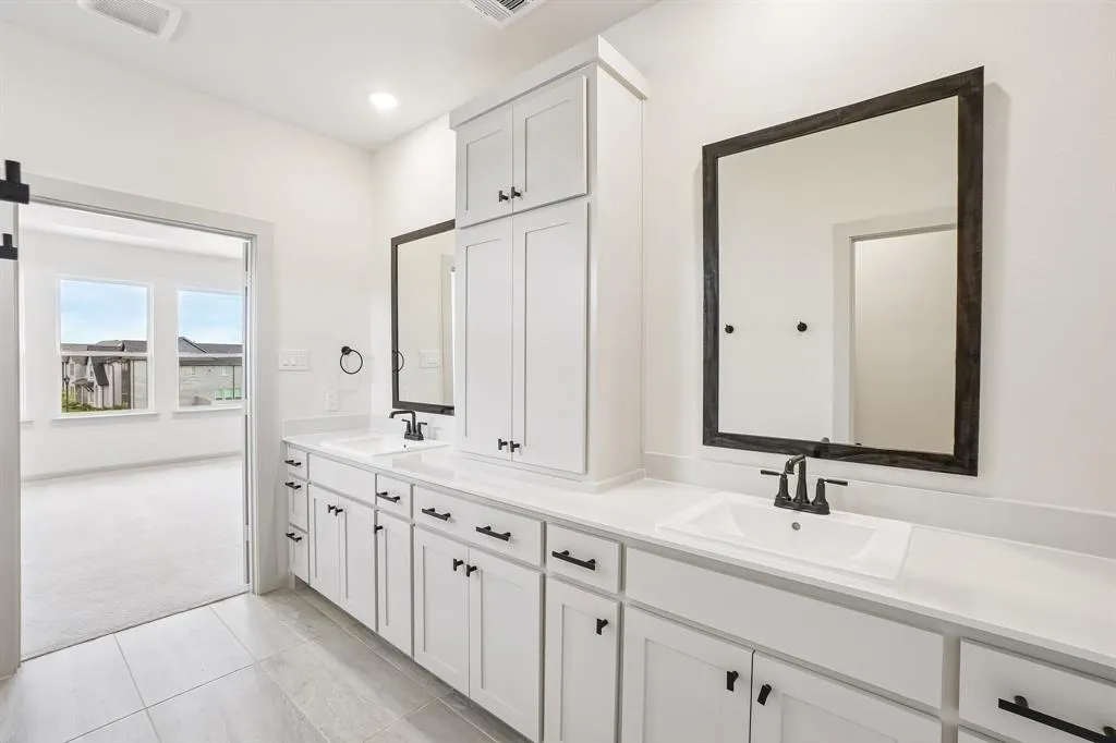 4816 Tenkara Lane