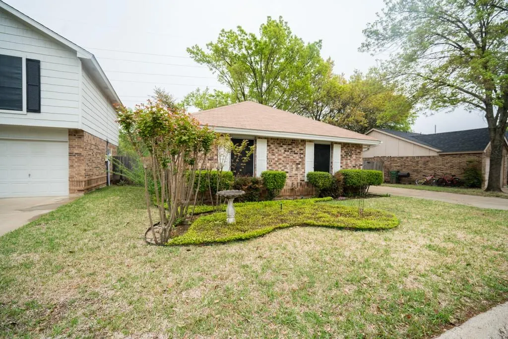 3104 Boxwood Lane