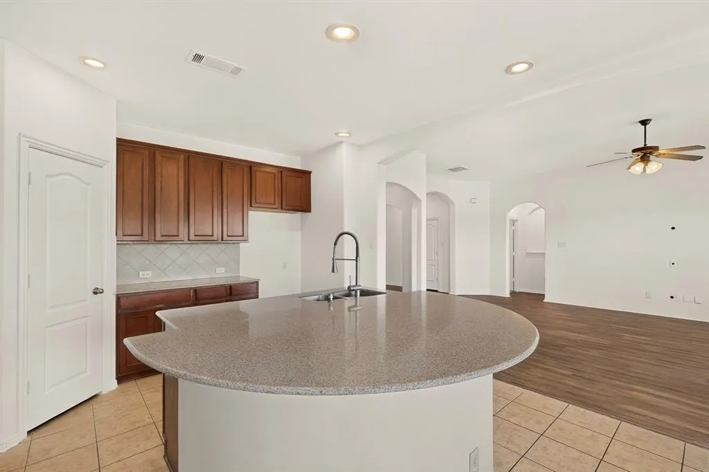 14908 Riverside Drive