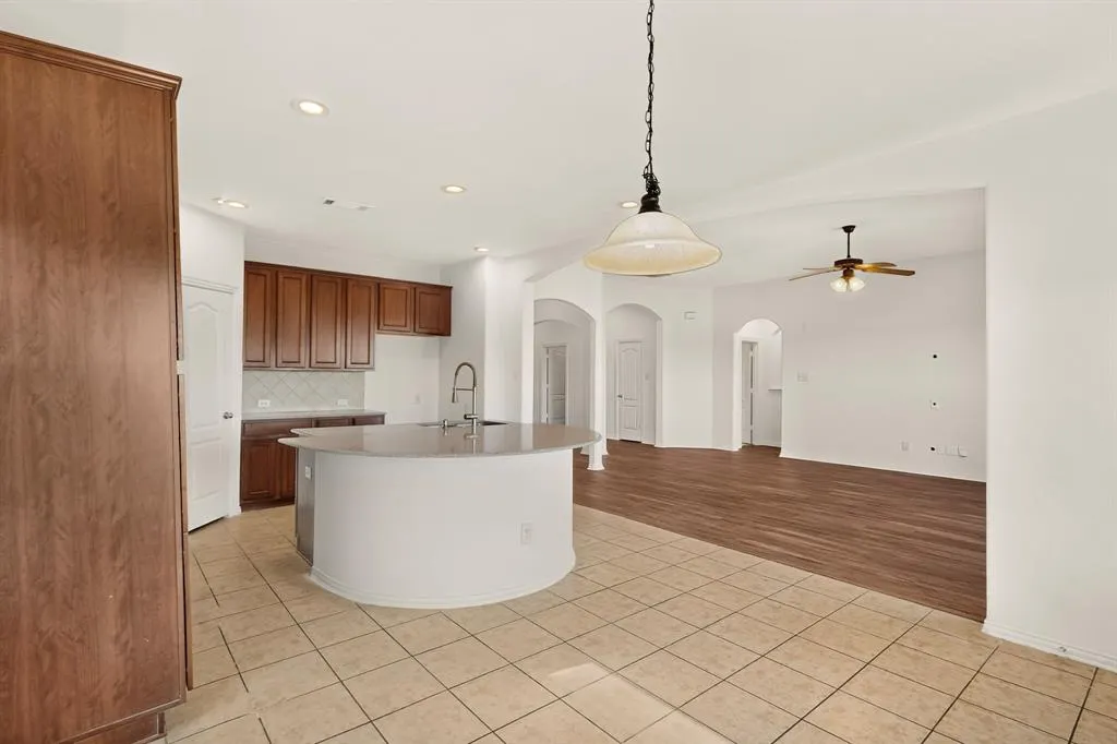 14908 Riverside Drive