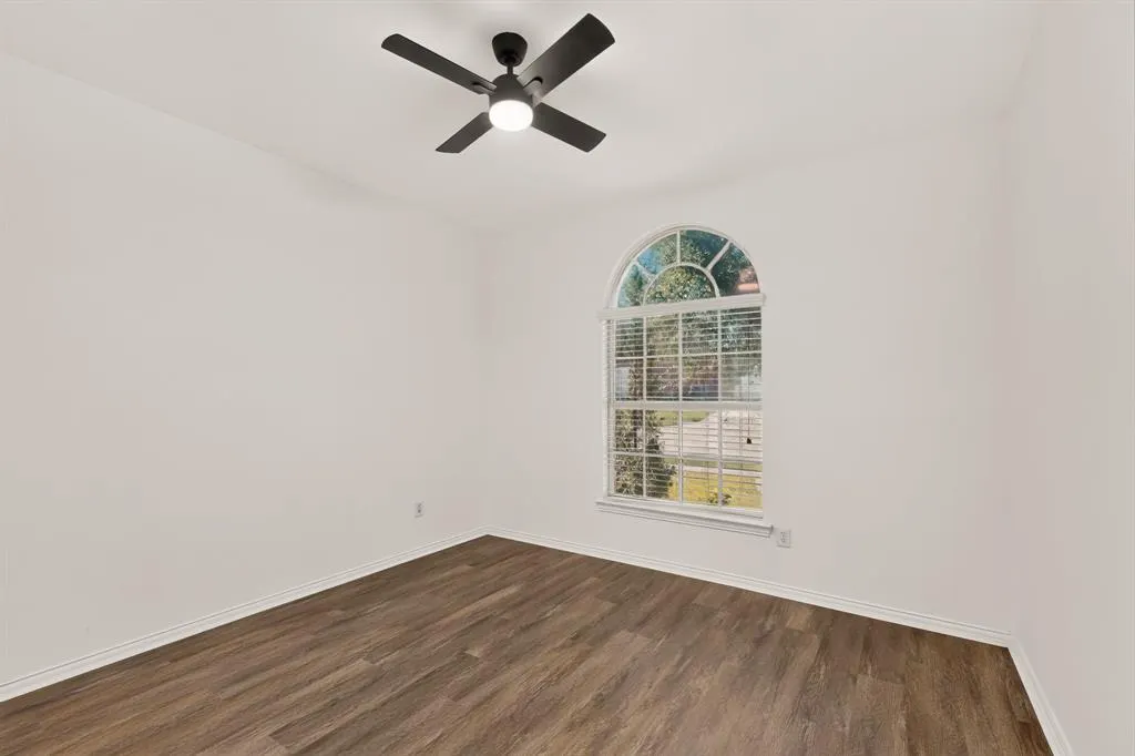 14908 Riverside Drive