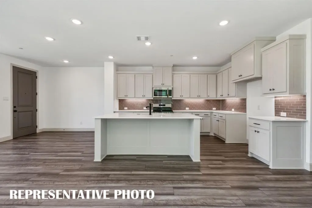 1039 Splitrock Drive