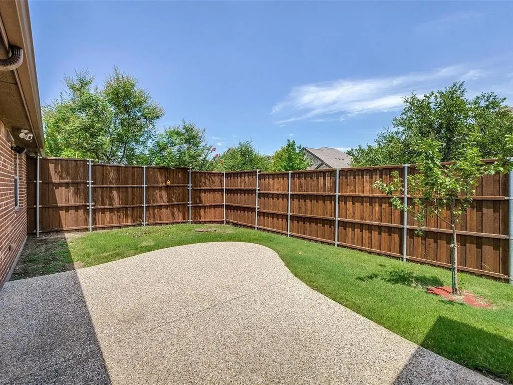 13086 Early Wood Drive