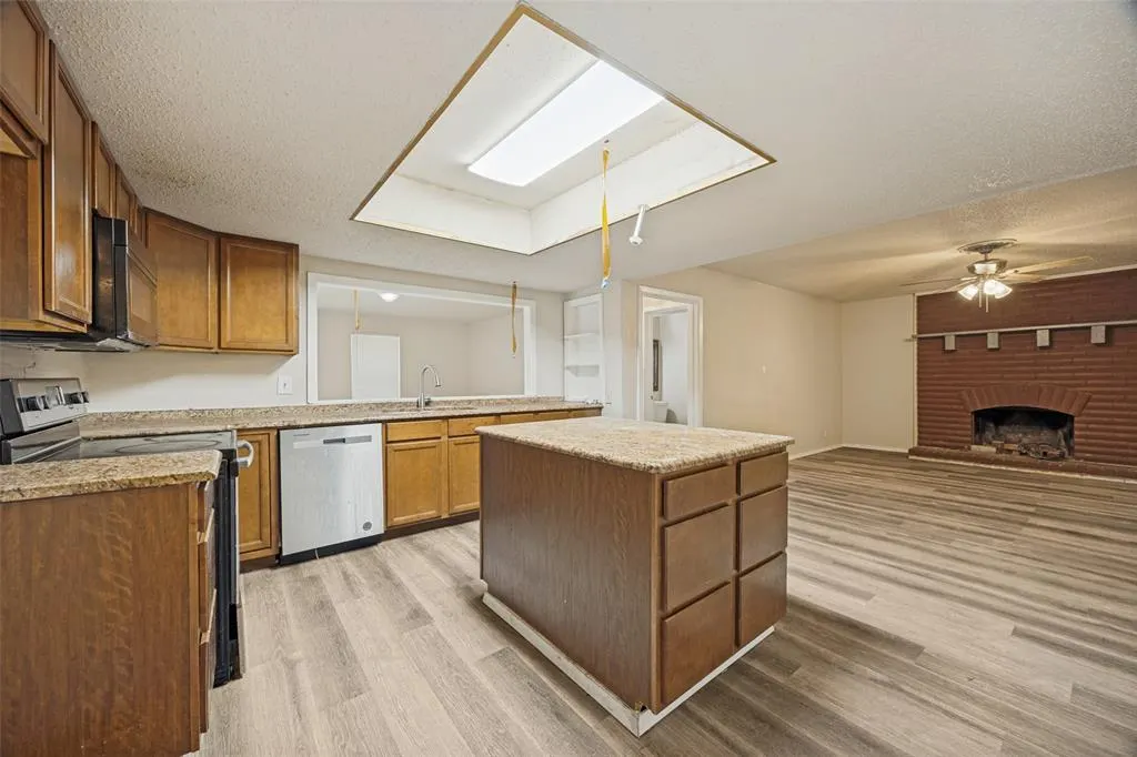 1601 Wendy Way