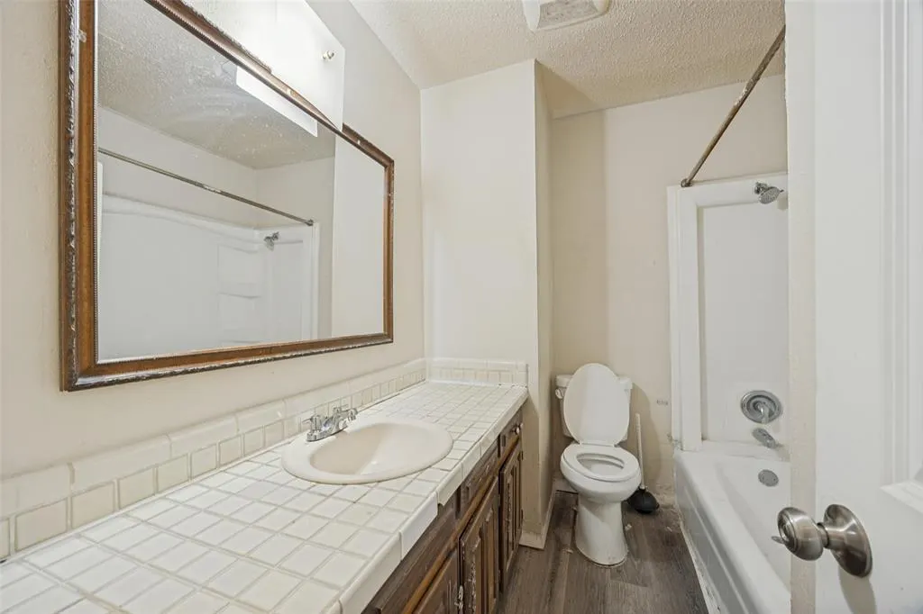 1601 Wendy Way