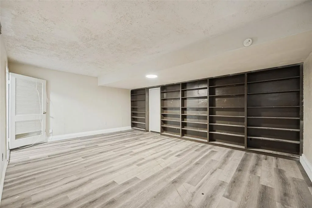 1601 Wendy Way
