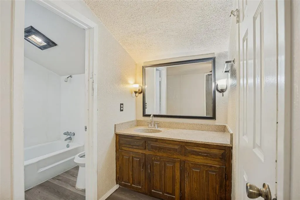 1601 Wendy Way