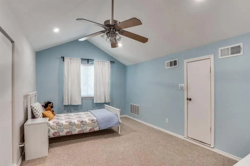 2116 Oak Brook Drive
