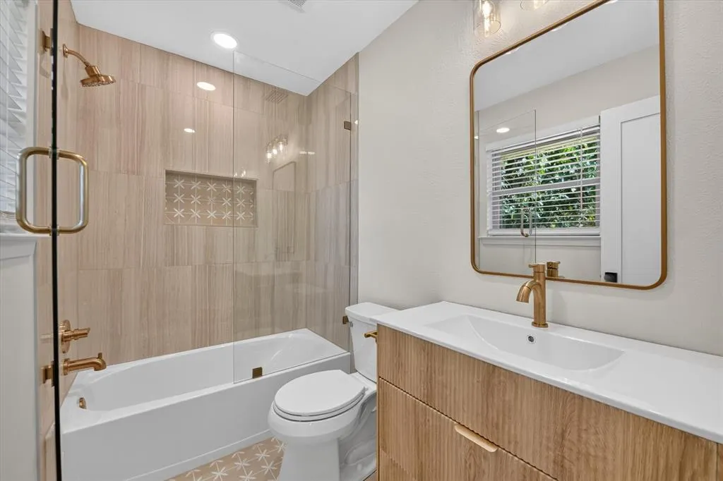 1607 Nantucket Drive
