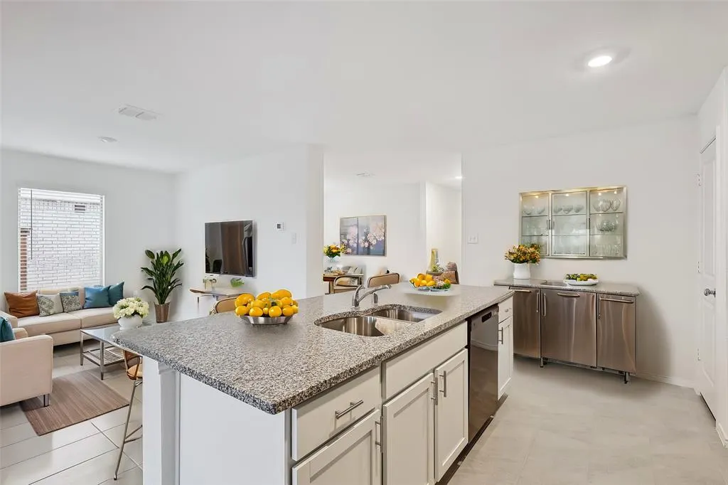 2812 Ozark Circle