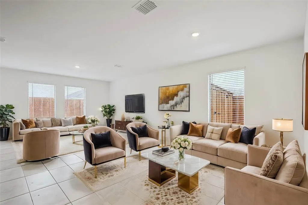 2812 Ozark Circle