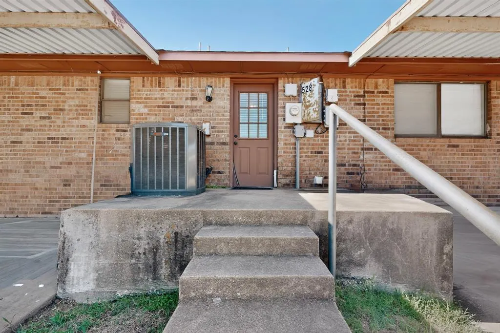 528 Post Oak Lane