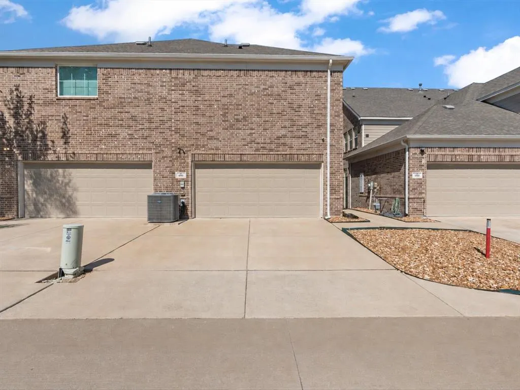 4909 Shore Crest Drive