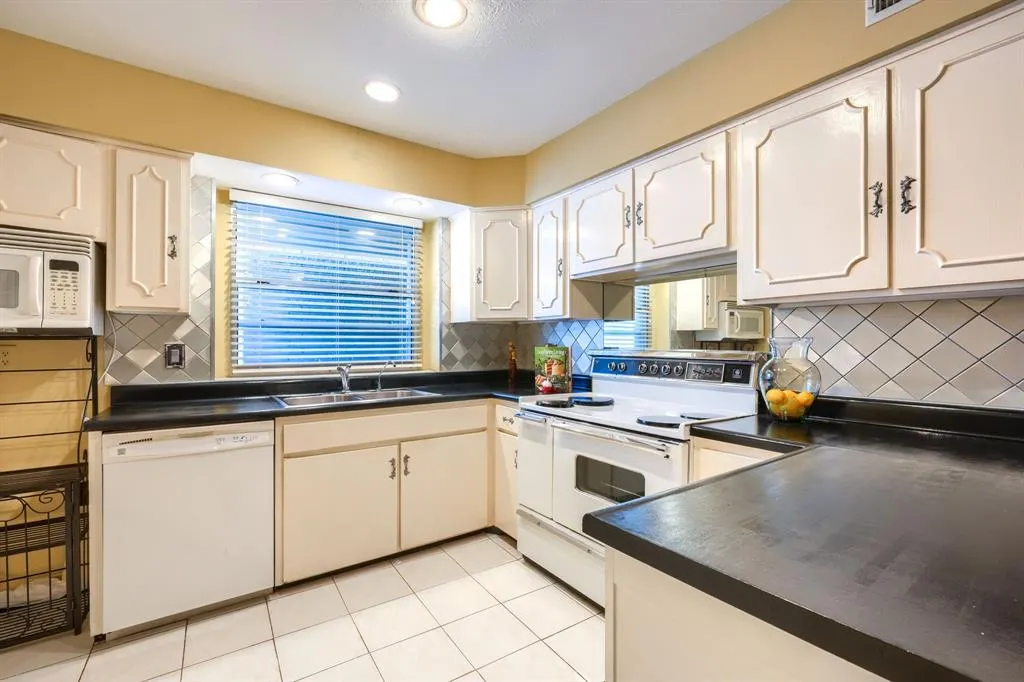 6349 Diamond Head Circle #6349D
