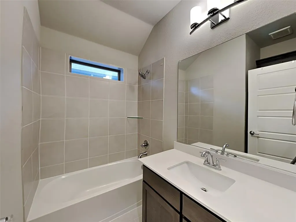 8262 Ottowa Ridge