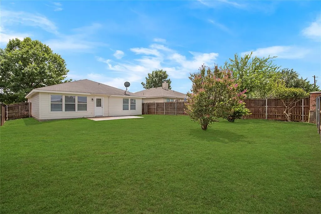 1618 Pin Oak Trail